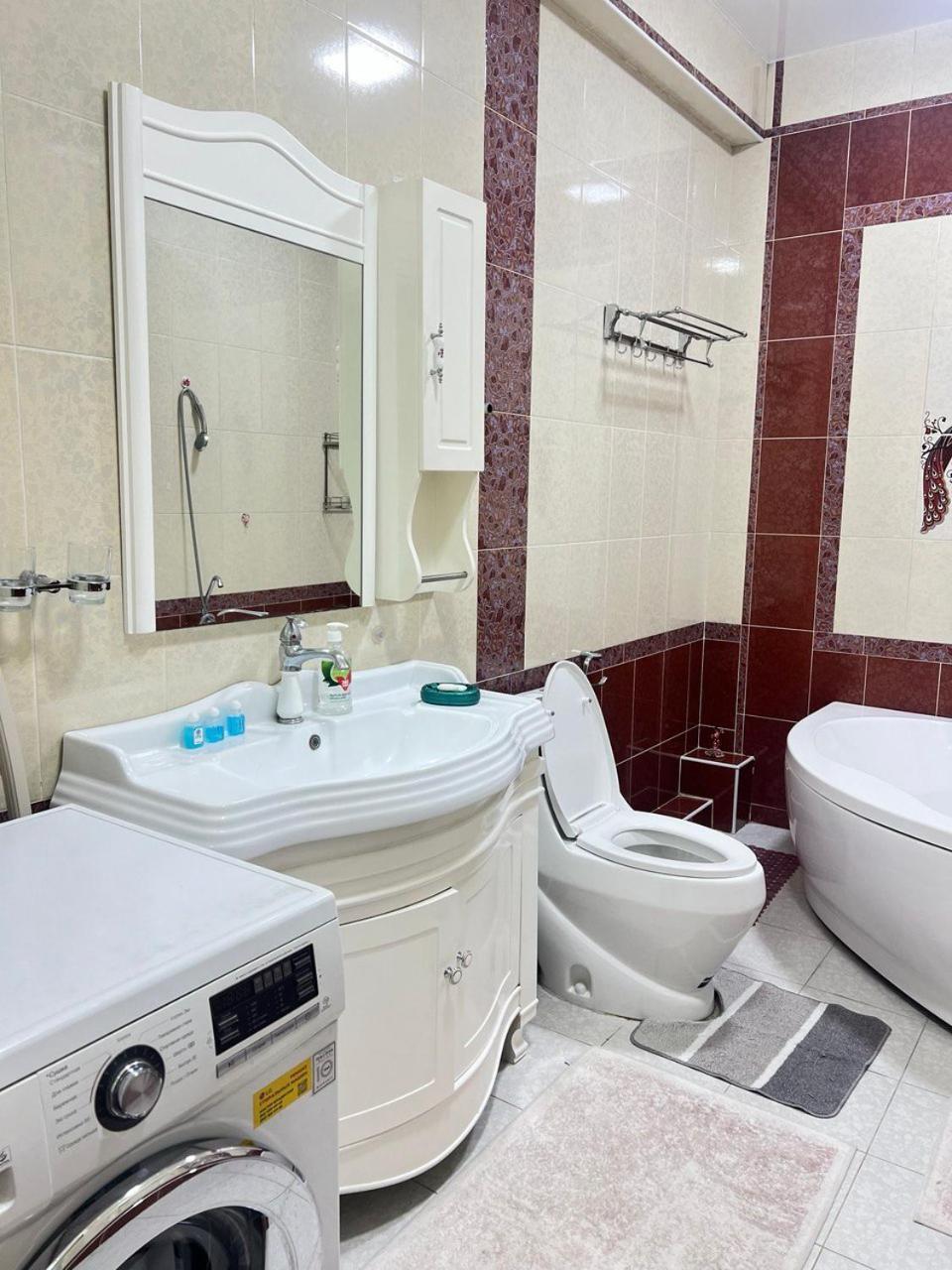 A Stylish Apartment In The Heart Of Tashkent! ภายนอก รูปภาพ